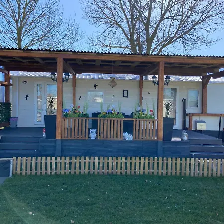 Cheerful&relaxing Viena Dirkshorn