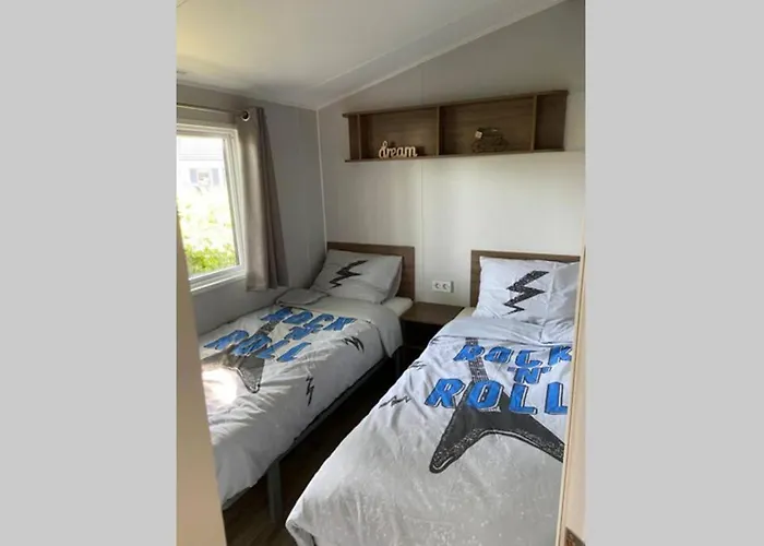 Chalet Cheerful&relaxing Viena Dirkshorn